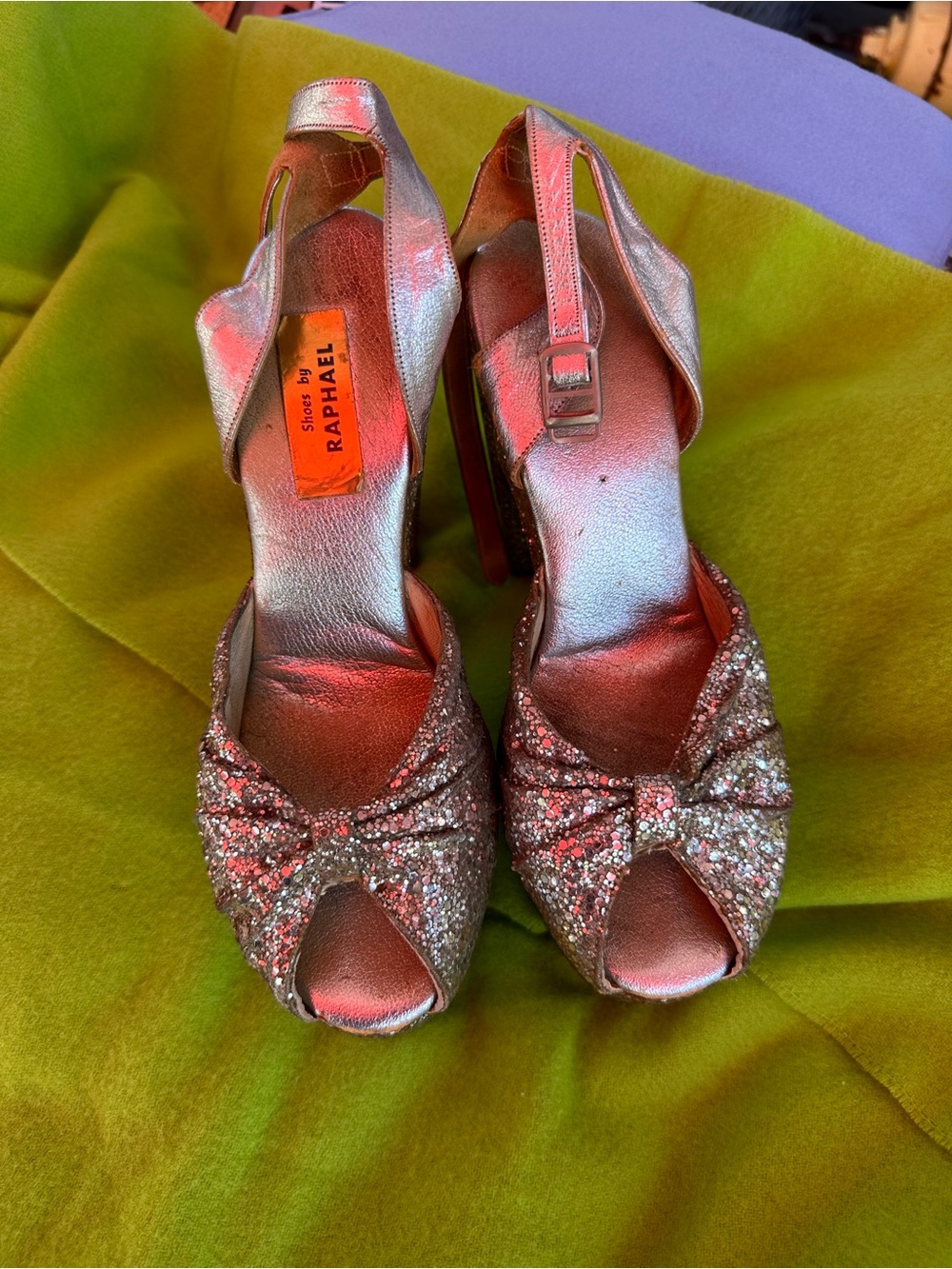 Vintage 1970s Silver Glitter Peep-Toe Slingback Heels with Knot Detail